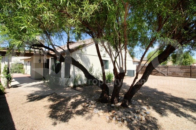 Building Photo - 4311 W Sungate Pl