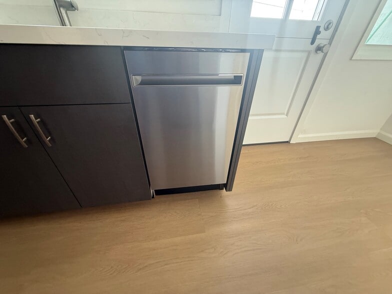 Dishwasher - 612 El Redondo Ave