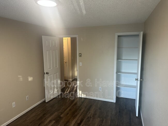 Building Photo - 4885 Basswood Dr