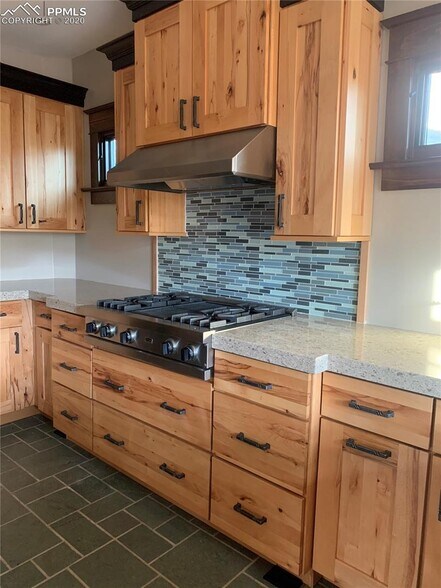 cooktop - 119 Cheyenne Blvd