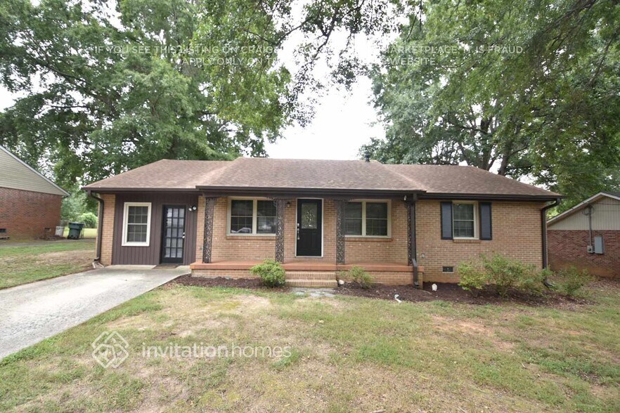 Building Photo - 1001 Sunrise Dr