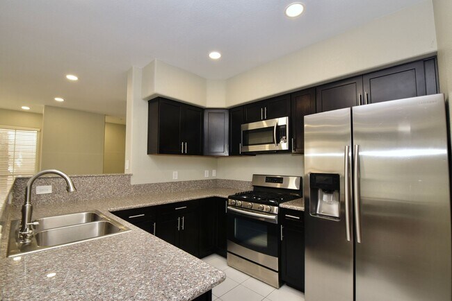 Building Photo - UPGRADED LOVELY 2 BED 2 BATH CONDO AT VISTANA