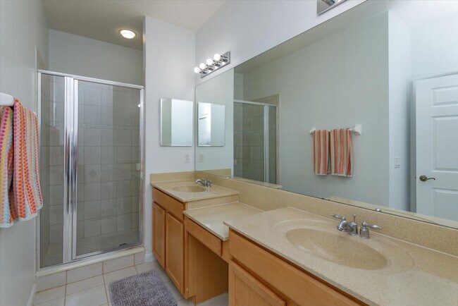 Building Photo - Baldwin Park 2/2 Condo, *Ground Floor* Attached Garage with Enders Park Views! Available June 2026