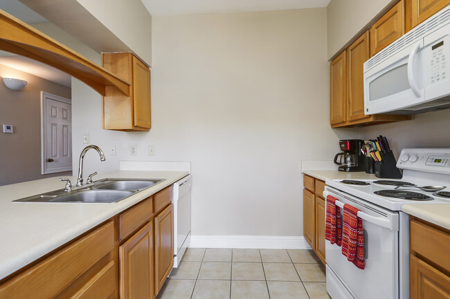 Building Photo - 303 Russell Dr