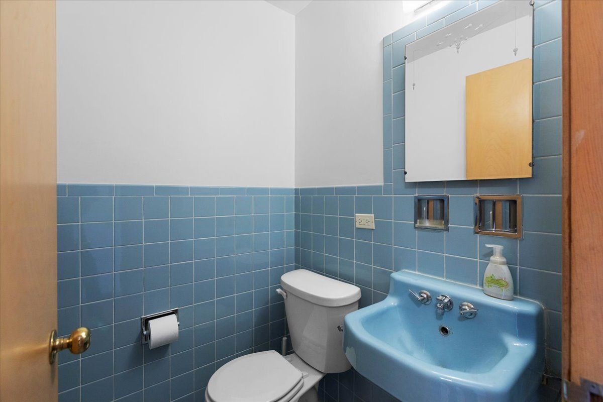 Building Photo - 5408 Harvard Terrace