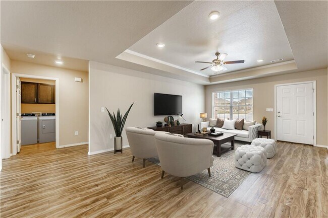 Building Photo - 1008 Vista St