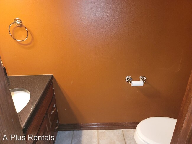 Building Photo - 4 br, 3 bath House - 7301 S Russet Drive