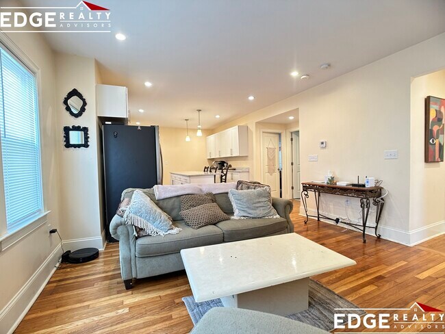 Building Photo - 41 Matchett St