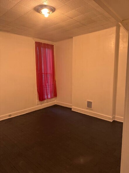 Building Photo - 1206 Oakhurst Pl