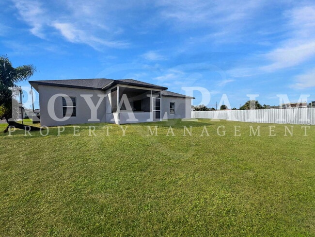 Building Photo - 3BR/2BA with Bonus Garage Energy — Welcome to 906 Alfreda!