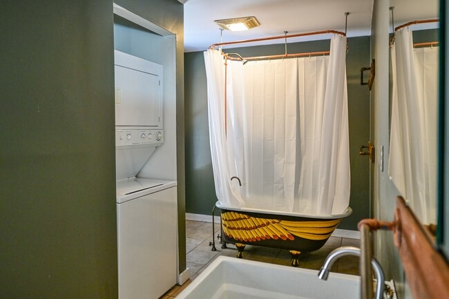 Building Photo - 12400 McDougal Rd