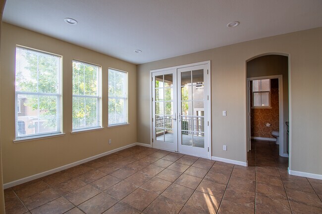 Building Photo - 749 Batista Dr