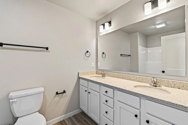 Building Photo - Beautiful Spacious Newly Built Townhome