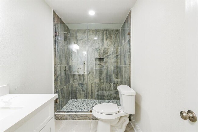 Building Photo - 527 FM 787