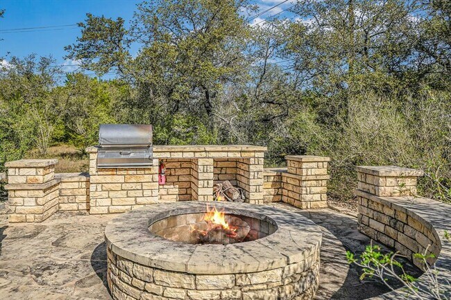 Building Photo - 4307 Eck Ln