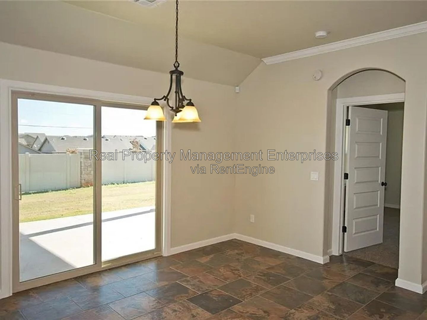 Building Photo - 18508 Maidstone Ln