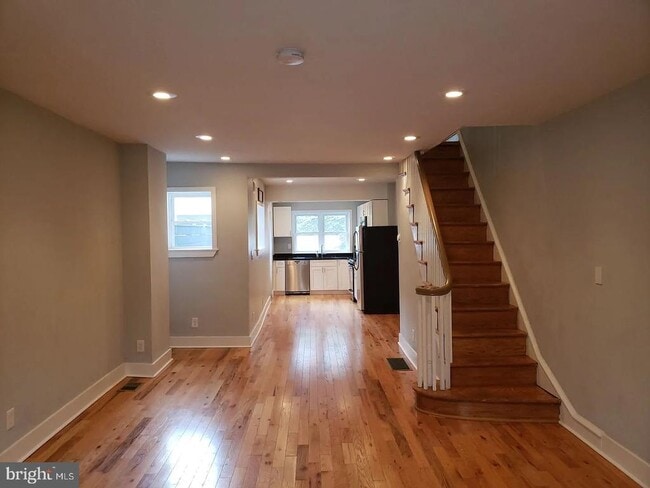Building Photo - 2121 Oakford St