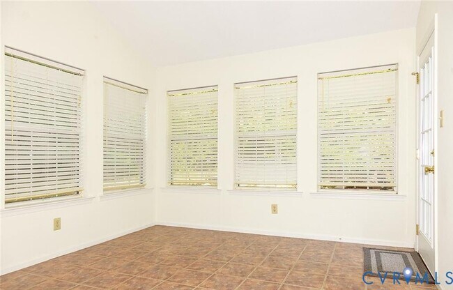 Building Photo - 3920 Pine Bluff Ct