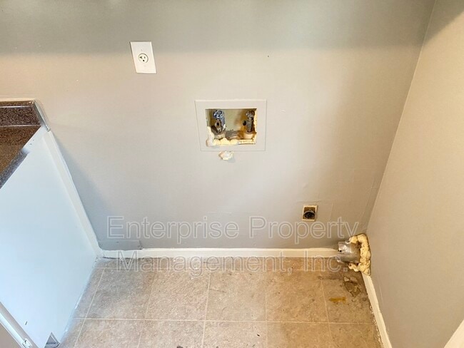 Building Photo - 3681 Barberry St