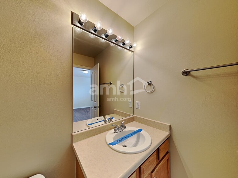 Building Photo - 1316 Osprey Way