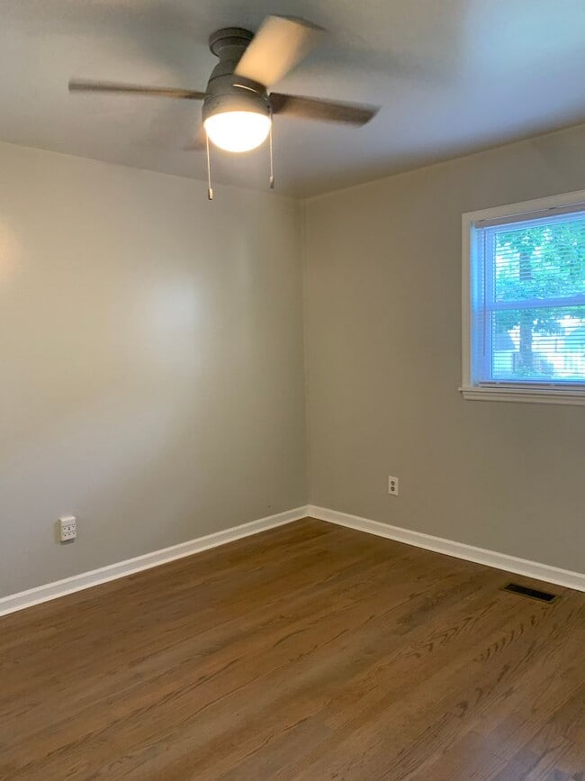 Building Photo - 309 Ronald Dr
