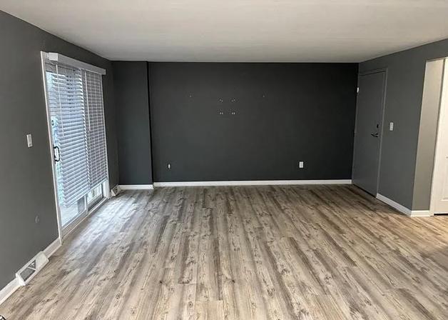 Building Photo - 120 Charter Oaks Dr