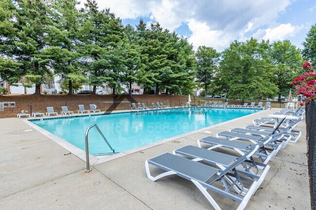 Building Photo - 2214 Falcon Creek Dr