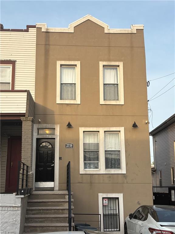 Primary Photo - 2719 W 16th St