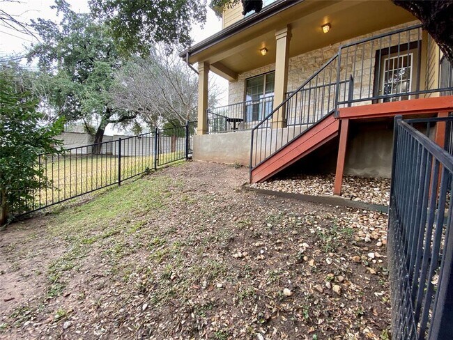 Building Photo - 1310 W Parmer Ln