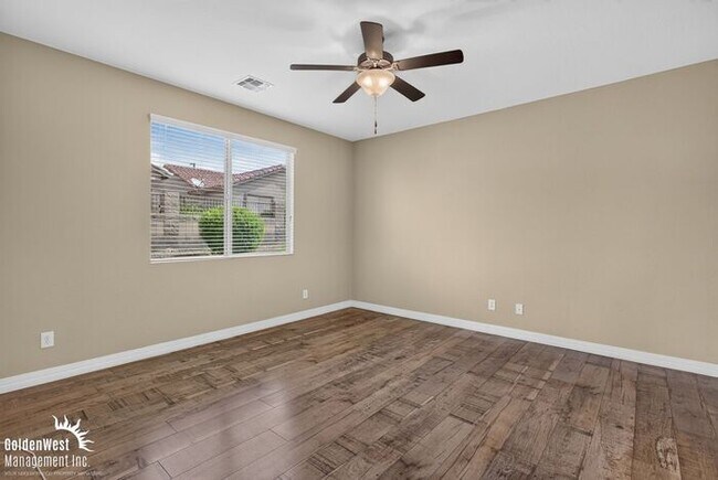 Building Photo - Beautiful 2Bdm 2Ba Home with Covered Backyard Patio in Buckeye - LOCATED IN A 55+ YEARS COMMUNITY.