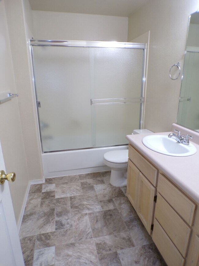 Building Photo - 2640 Montara Dr