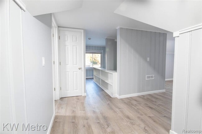 Building Photo - 22101 Ridgeway St