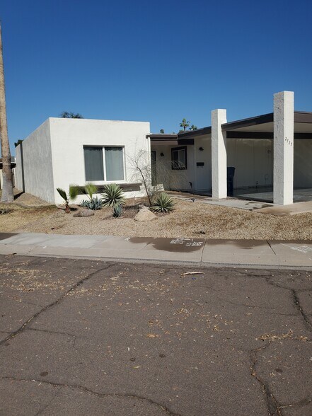 Building Photo - 2725 S Azalea Dr