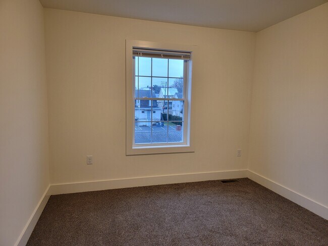 Building Photo - 14 Burk Ct