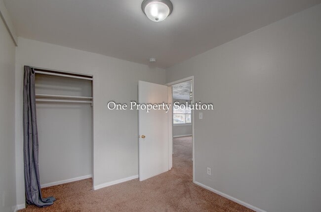 Building Photo - 5147 E 10th Ave