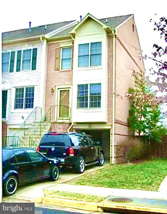 Building Photo - 7819 Colonial Springs Blvd
