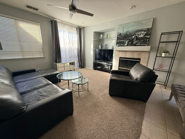 Building Photo - Beautiful 3bd/2ba Natomas Home with 2 Car Garage!