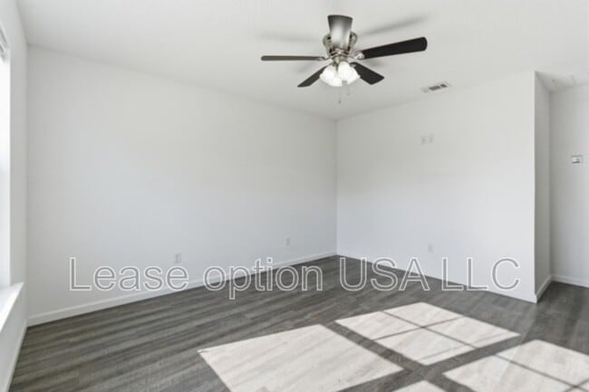 Building Photo - 34 Pine St