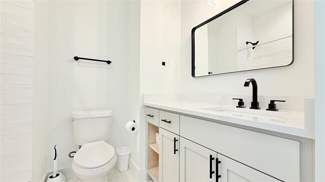 Building Photo - 3417 Elija St