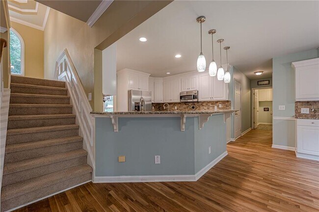 Building Photo - 461 Braidwood Walk NW