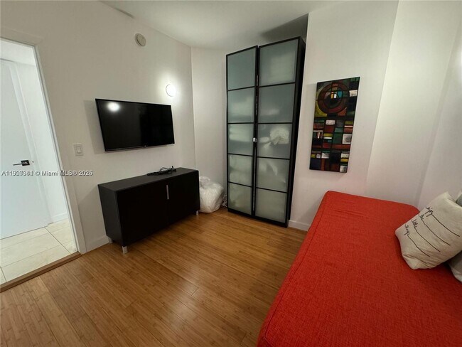 Building Photo - 19400 Turnberry Way