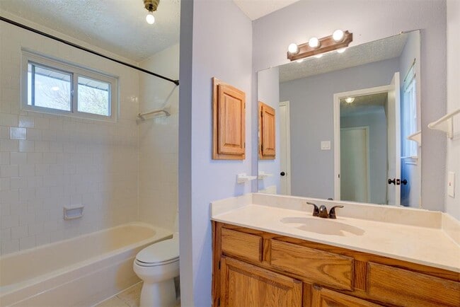 Building Photo - 3706 Echo Grove Ln