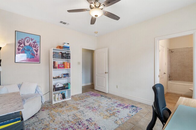 Building Photo - 210 Saddle Blanket
