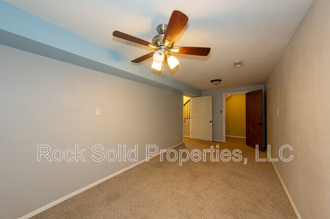 Building Photo - 1622 Oxford Dr