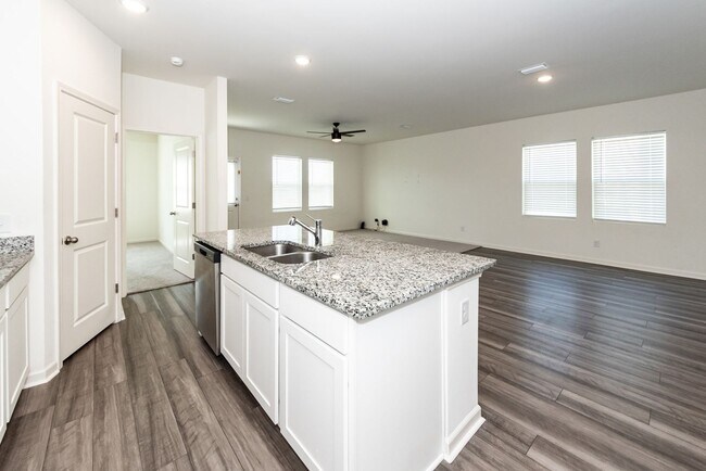 Building Photo - 713 Pisces Ln