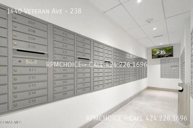 Building Photo - 1440 Veteran Ave