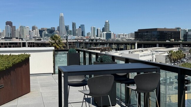 Building Photo - Epic REA: Fantastic Potrero Hill Modern 1 BR, 1 BA Condo