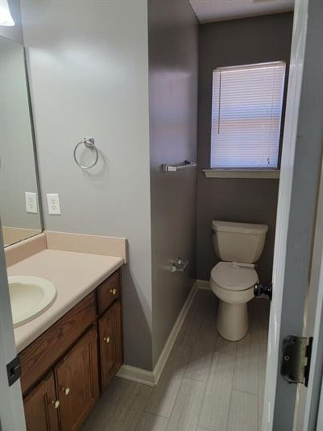 Building Photo - Modern Oasis with All the Amenities – Your...