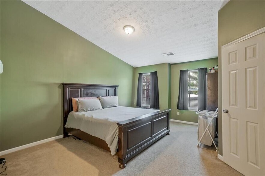 Building Photo - 2870 Vining Ridge Terrace