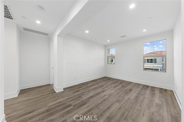 Building Photo - 57 Longchamp